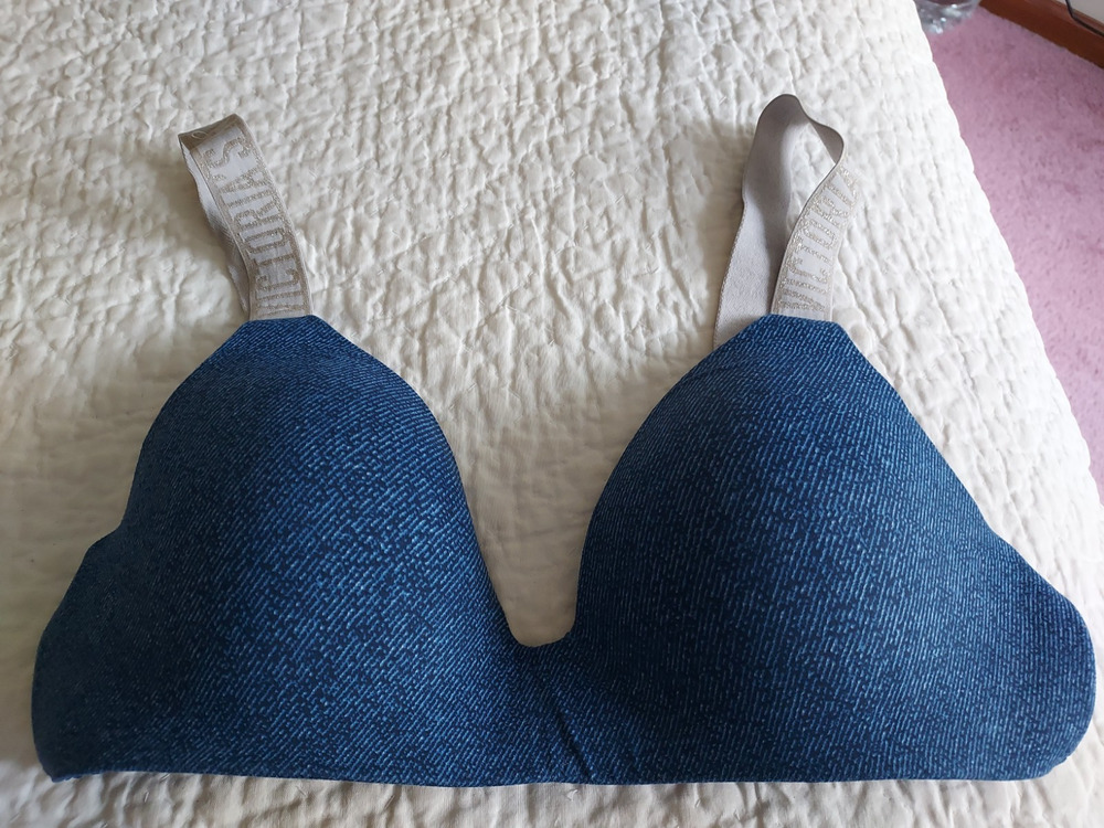 Victoria's Secret Bra size 34C T-shirt lightly lined wireless Denim look GUC adj